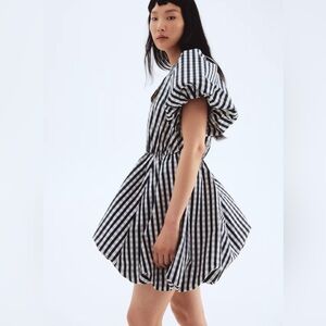 H&M Black and White Gingham Puff Sleeve bubble hem Dress size medium NWT